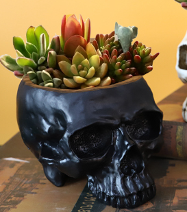 Black Halloween Skull Resin Desktop Ornament and Pen Holder